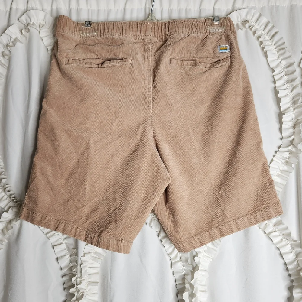 Vuori Men's Tan Shorts